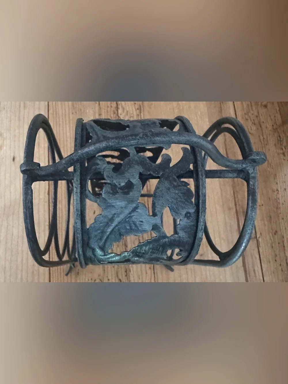 Decorative Wrought Iron 3 Bottle Wine Holder Distressed Black & Gray Pre-owned